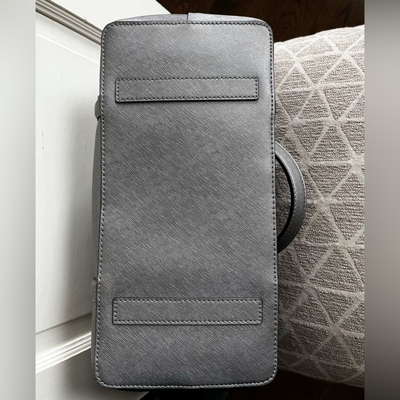 Kate Spade- Newbury
Lane Dally Extra Large Leather Tote (Pewter) - Picture 5 of 14